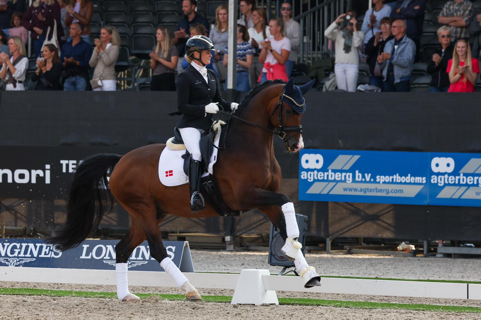 Downtown solgt til Rosalind og Kristy Oatley